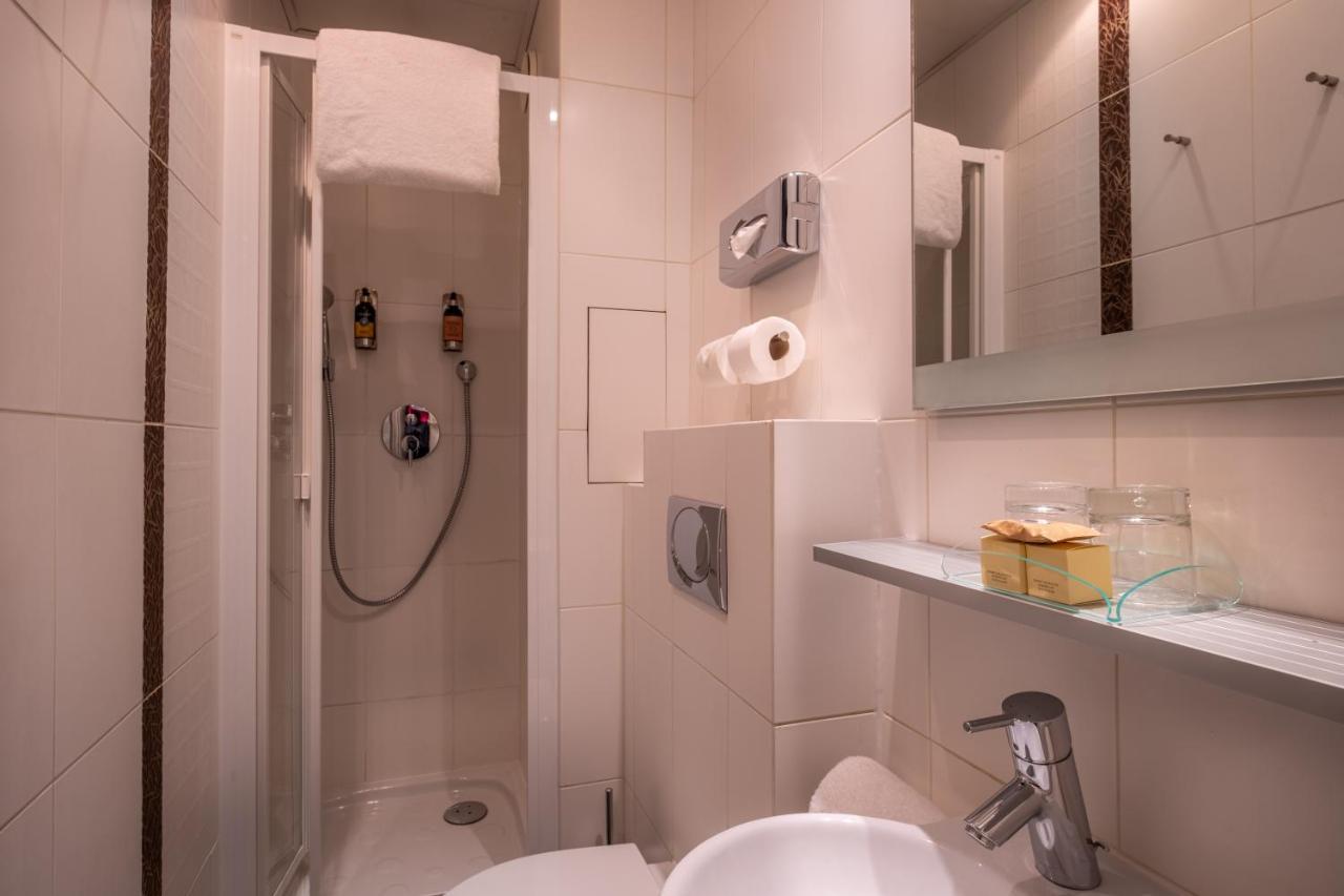 Hotel Casimir Paris Luaran gambar